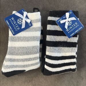 Womens Winter Essentials Terry Lined Striped Socks 1xBlack 1xWhite Size 4-10 NEW